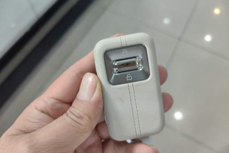 Used Zeekr 9X 2025 Ultra Edition 70kWh Interior 1