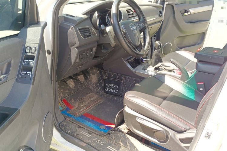 Used JAC T6 2016 2.0L Gasoline Entry-Level Long-Wheelbase HFC4GA3-3D
