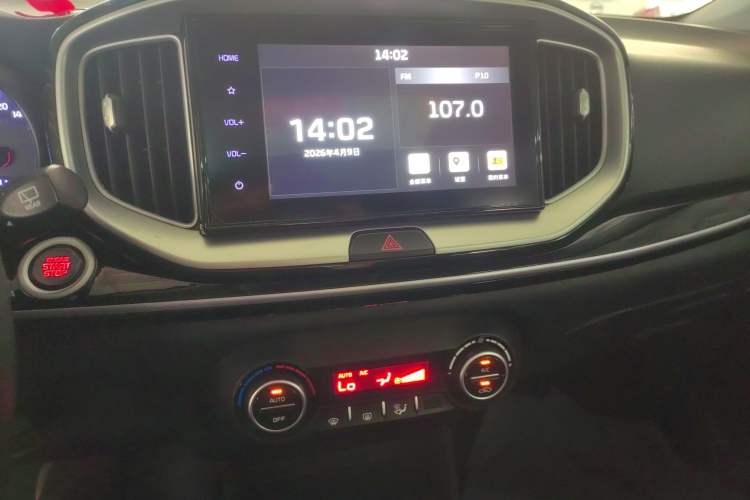 Used Kia kx1 Stonic 2019 1.4L Automatic Sport Edition China VI Audio And AC Panel