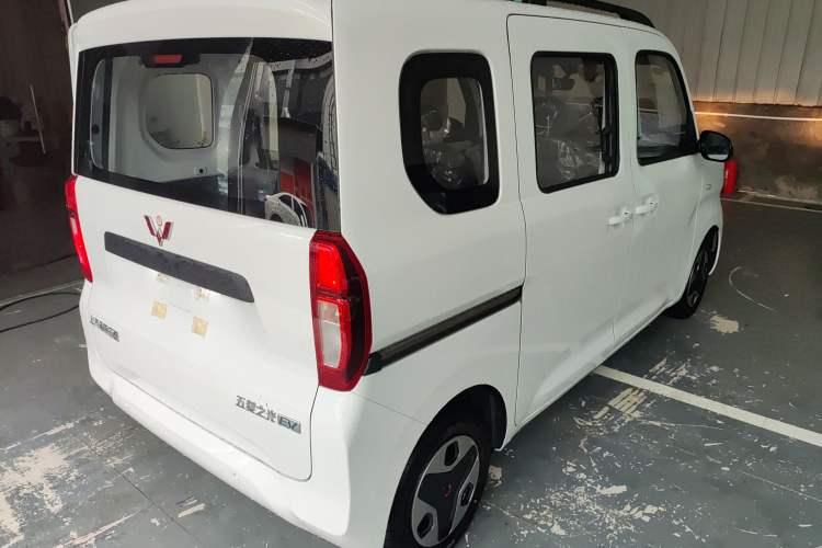 Used Wuling Zhiguang New Energy 2025 Comfort Model