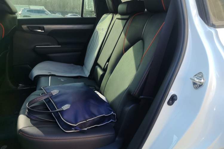 Used Toyota Crown Kluger 2026 Model 2.5L HEV All-Wheel-Drive Prestige Edition
