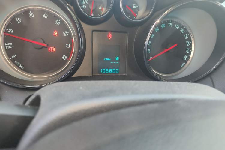 Used Buick Encore 2015 1.4T Manual Two-Wheel Drive Urban Advanced Model
