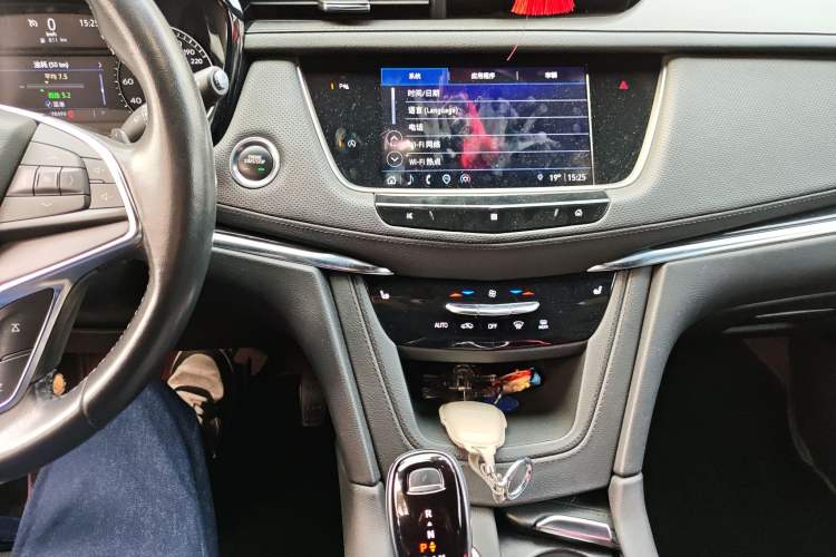 Used Cadillac XT5 2021 2.0T Two-Wheel Drive Luxury Version