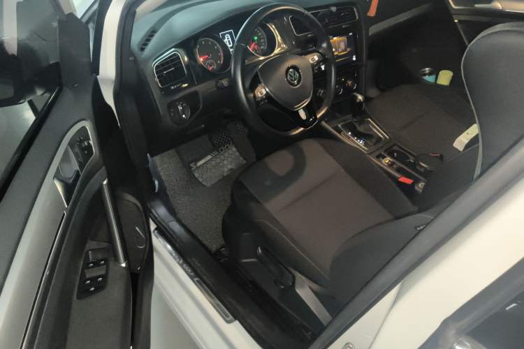 Used Volkswagen Golf 2019 200TSI DSG Comfort & Ambition Edition China VI Standard