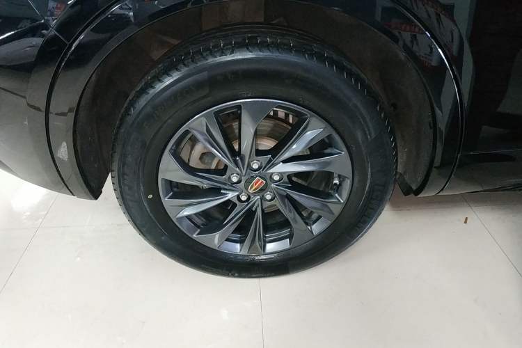 Used Hongqi HS5 2023 2.0T Qixiang Pro Edition Right Rear Wheel Hub