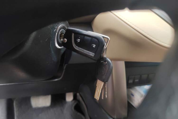 Used Toyota RAV4 2013 2.0L CVT Two-Wheel Drive Urban Edition
