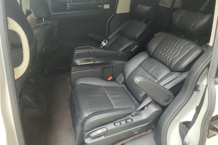 Used Honda Elysion 2022 2.0L eHEV Prestige Edition
