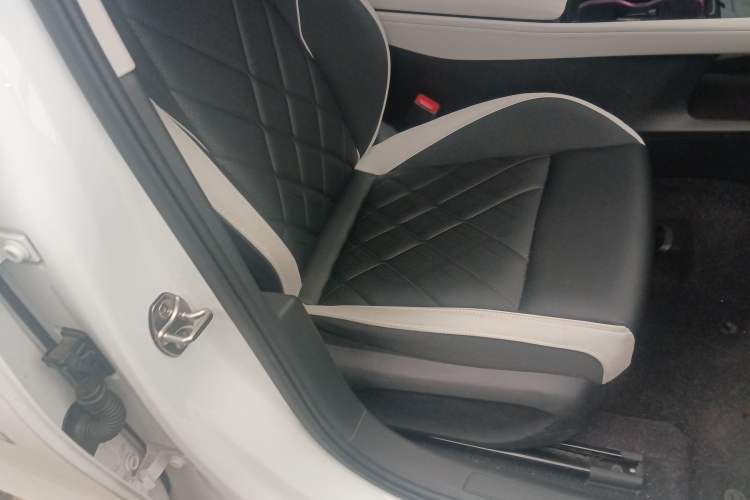 Used Volkswagen Sagitar 2026 Model L 300TSI DSG Luxury Version
