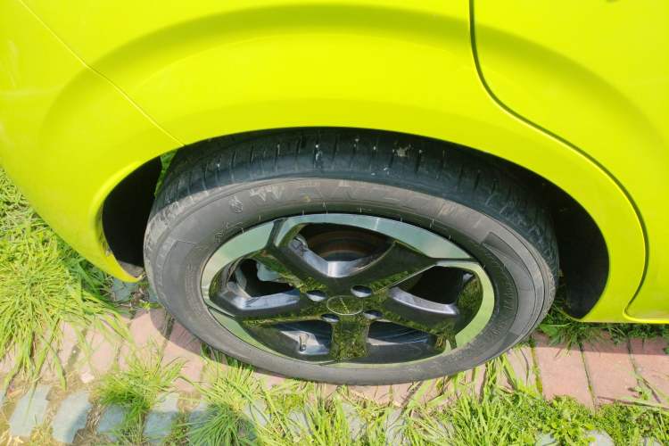 Used Dongfeng NAMMI 01 2024 430 Plus Smart+ Right Rear Wheel Hub