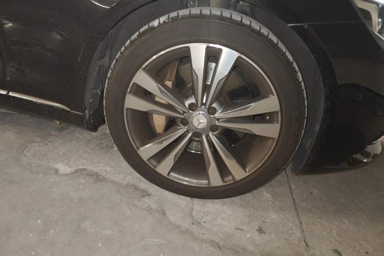 Used Mercedes-Benz Maybach S-Class 2016 S 400 4MATIC Right Front Wheel Hub