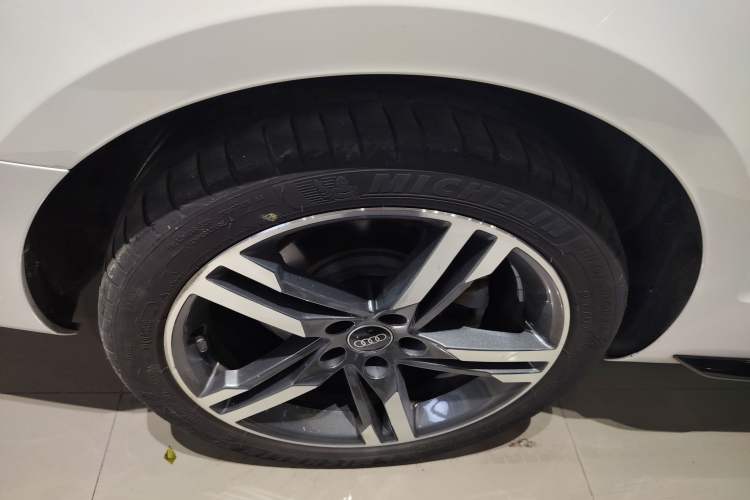 Used Audi A4L 2022 40 TFSI Luxury Dynamic Model