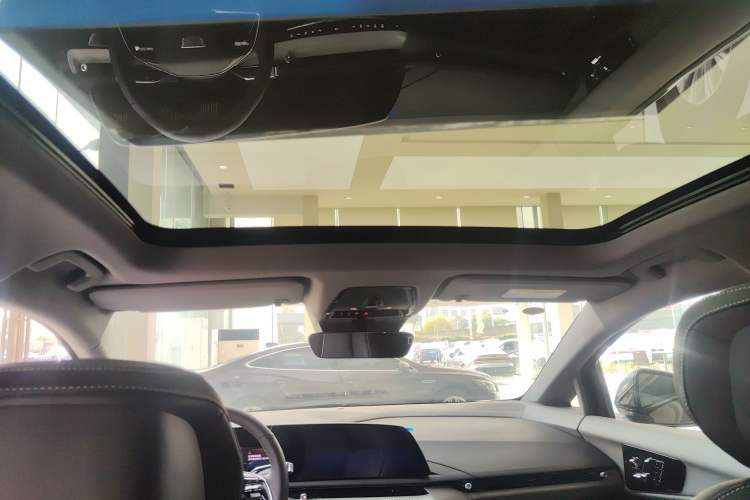 Used Cadillac OPTIQ 2024 Standard Range Version
