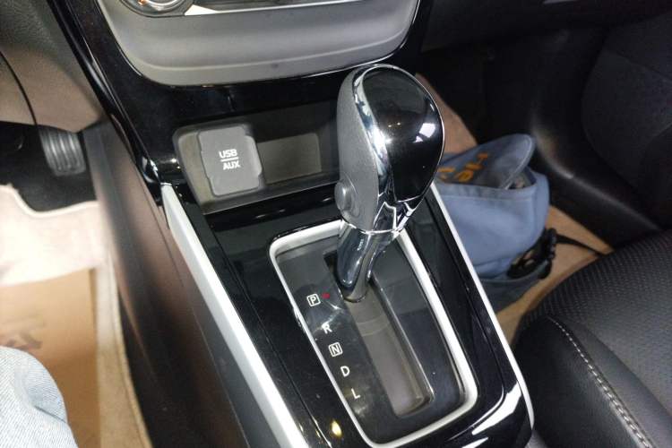 Used Nissan Sylphy 2016 1.6XV CVT Smart Enjoyment Version Gear Lever