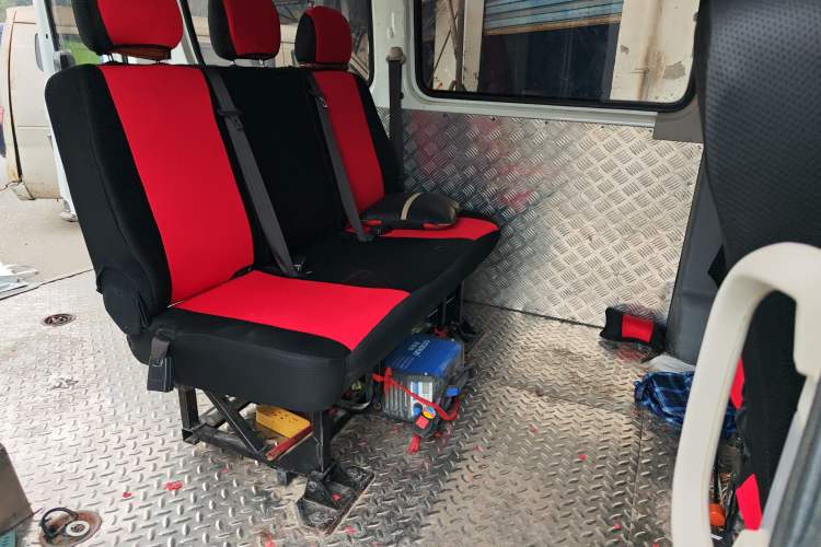 Used SAIC MAXUS Xintu V80 2019 2.5T Classic Model AMT Aoyuntong Facelifted Short Wheelbase Ultra-Low Roof 5/6-Seater