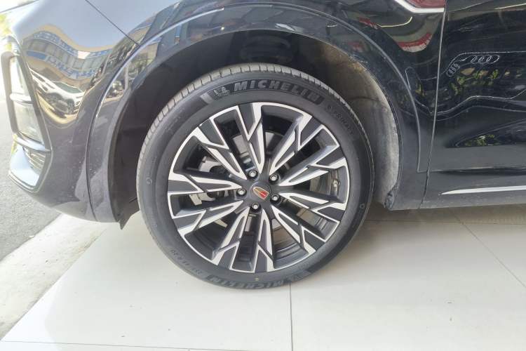 Used Hongqi HS5 2023 2.0T Four-Wheel Drive Flagship Pro Edition Left Front Wheel Hub