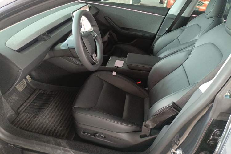 Used Tesla Model 3 2023 Rear-Wheel-Drive Version
