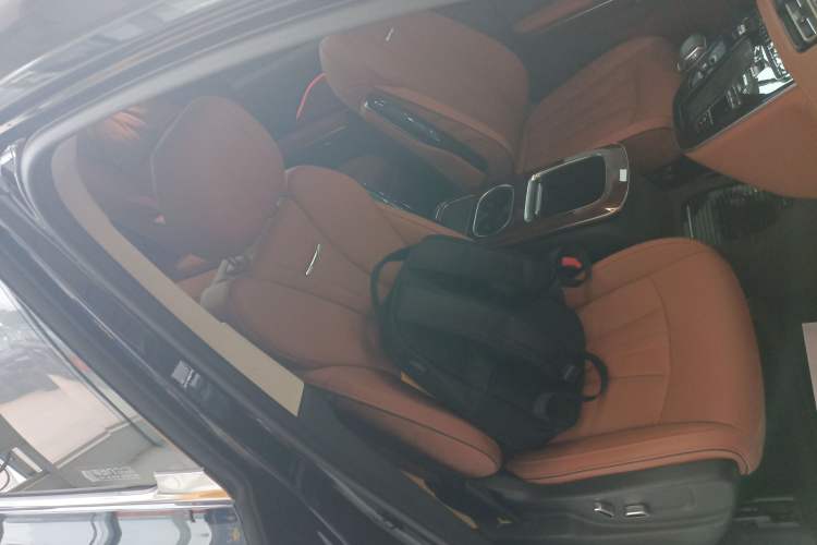 Used Hongqi HQ9 PHEV 2024 2.0T Four-Wheel Drive Luxury Edition
