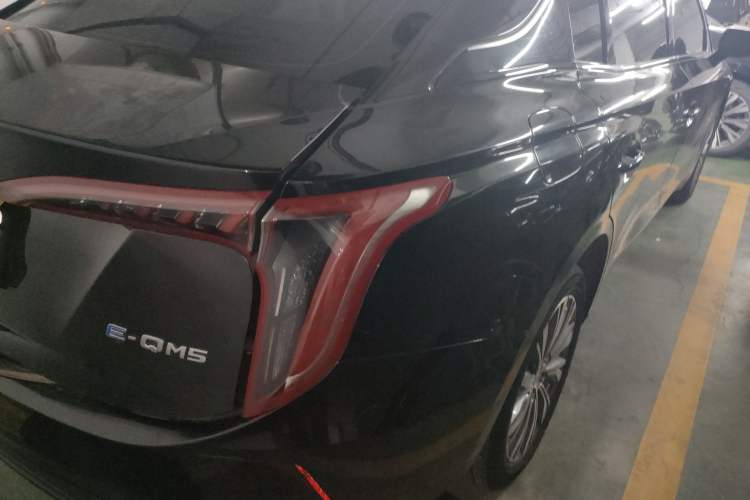 Used Hongqi E-QM5 2022 431 km Charge & Enjoy Edition
