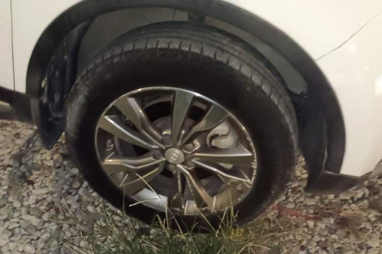 Used Geely Auto Emgrand X7 Sport 2016 2.0L Manual ZhiShang Version Right Front Wheel Hub