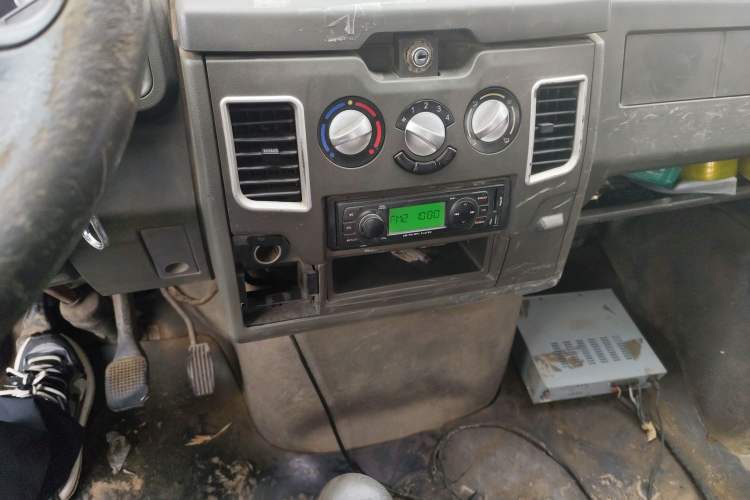 Used Iveco Daily 2009 2.5T-A35 7-Seater
