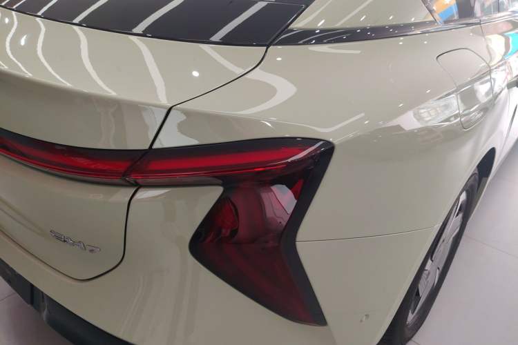 Used Hongqi EH7 2025 690 Smart Selection Edition Right Rear Taillight