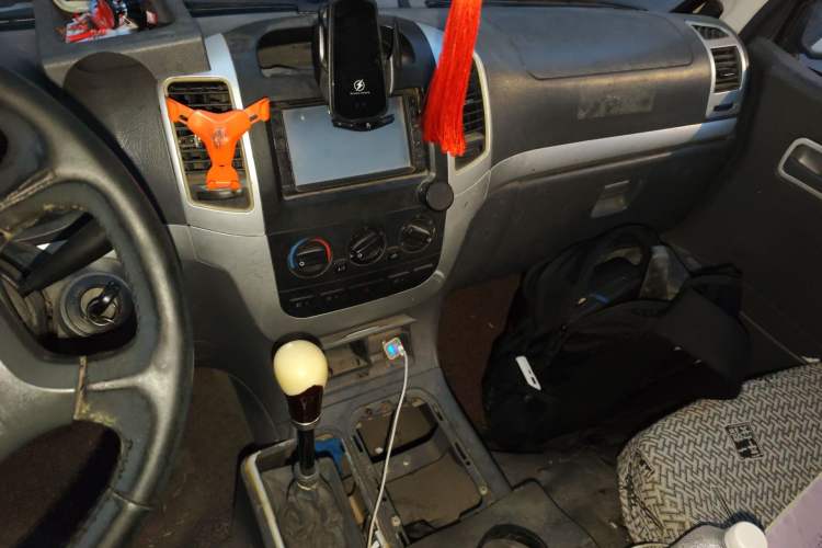 Used Foton Scenic 2014 2.0L Express Classic Long-Wheelbase Low-Roof 4Y20M Audio And AC Panel