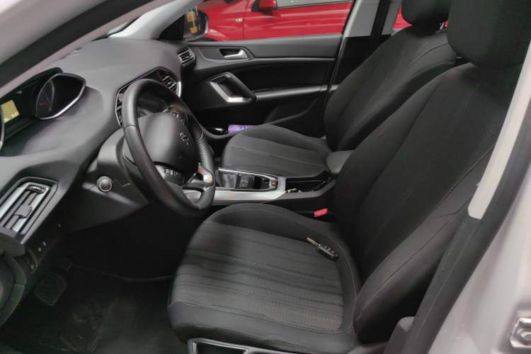 Used Peugeot 308S 2015 1.6T Automatic Jingchi Edition Driver Seat