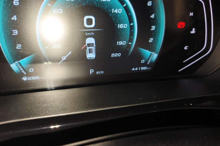 Used CHANGAN OSHAN X5 2021 1.5T DCT Prestige Edition Odometer Close Up