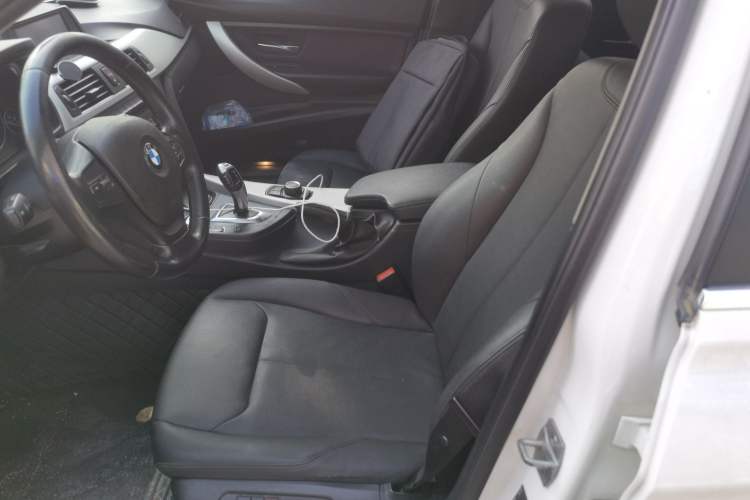 Used BMW 3 Series 2015 316Li Fashion Model
