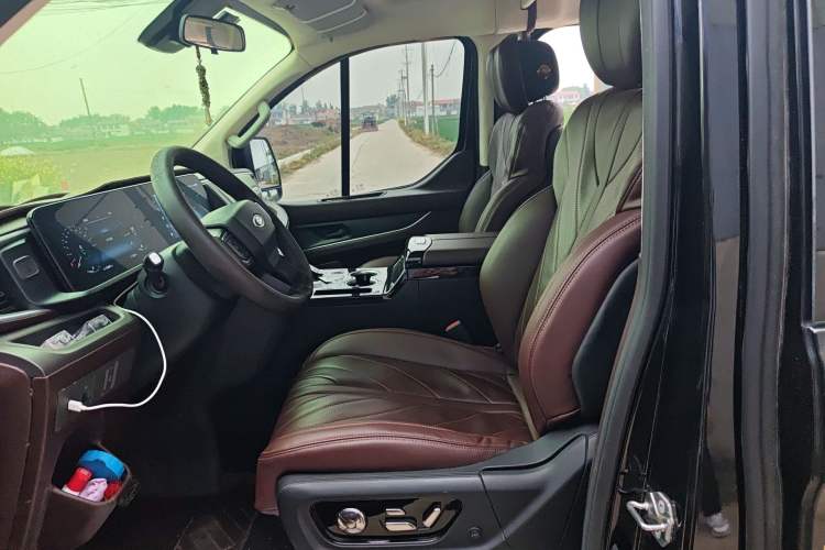 Used Ford Transit 2023 2.0T Diesel Automatic Multi-Purpose Commercial Vehicle Mid-Frame Mid-Roof 5/6 Seats Left Front Seat