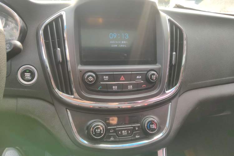 Used Baojun 560 2016 1.8L iAMT Luxury Model
