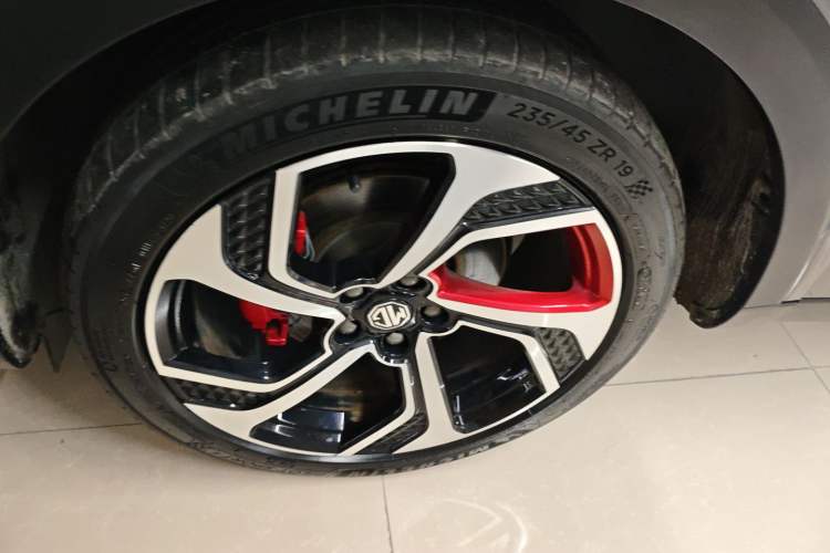 Used MG Pilot 2021 400TGI Automatic Two-Wheel Drive Trophy Flagship Edition