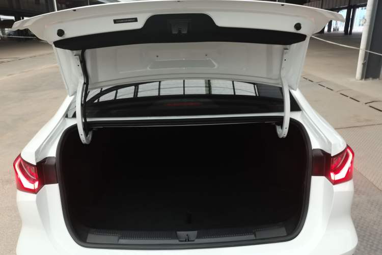 Used Roewe i5 2023 1.5L CVT Luxury Edition