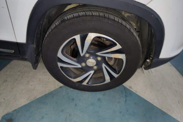 Used Baojun 510 2017 1.5L Automatic Luxury Model Right Front Wheel Hub