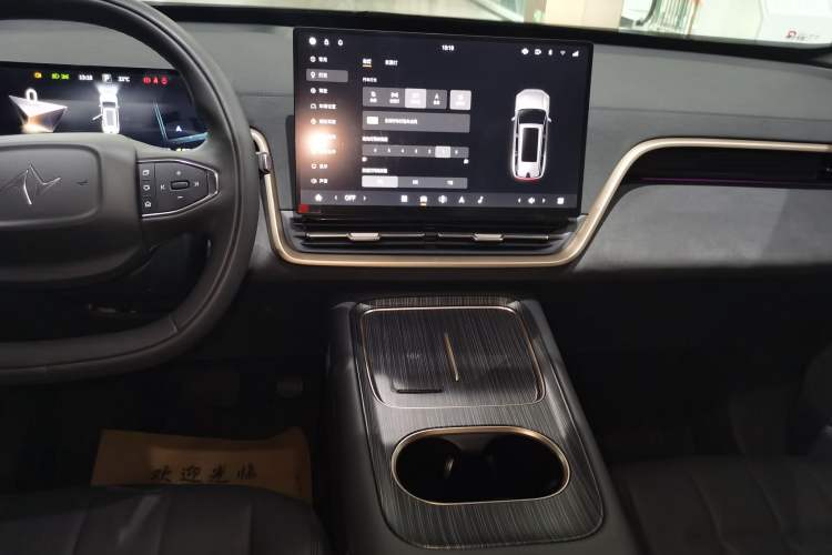 Used Dongfeng eπ eπ008 2025 210 Ultra Range-Extended Version 5 Seats
