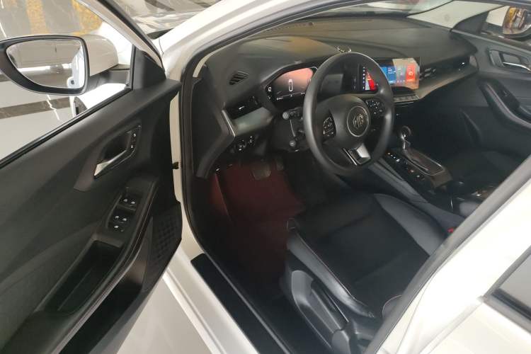 Used MG 5 2022 180 DVVT CVT Youth Luxury Edition