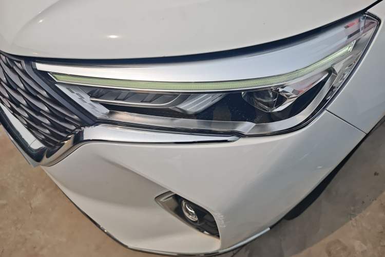 Used Haval M6 2023 PLUS 1.5T DCT Luxury Smart Connectivity Model Left Front Headlight