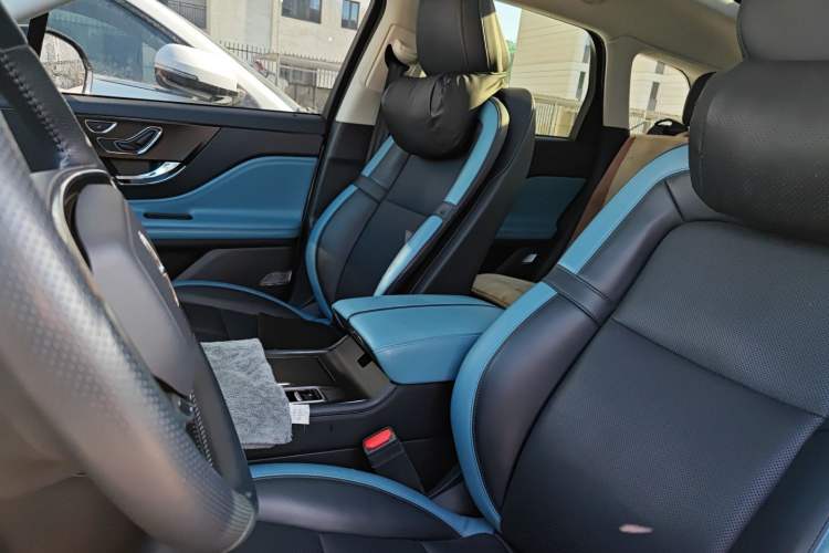 Used Lincoln Corsair 2024 1.5T Two-Wheel Drive Deluxe Hybrid Version
