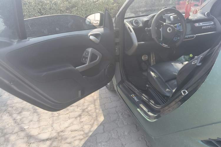 Used smart fortwo 2011 1.0T Hardtop Passion Edition

