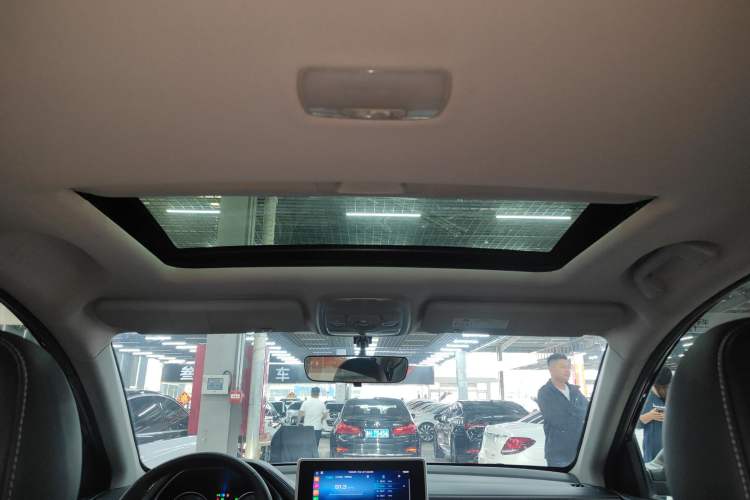 Used Haval M6 2021 PLUS 1.5T DCT Luxury Smart Connectivity Model Headliner