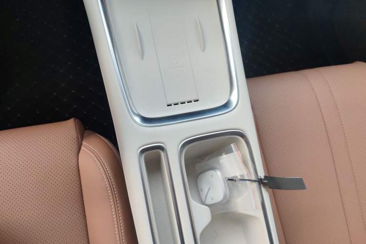 Used Wuling Bingo S 2025 Model 325km Deluxe Edition