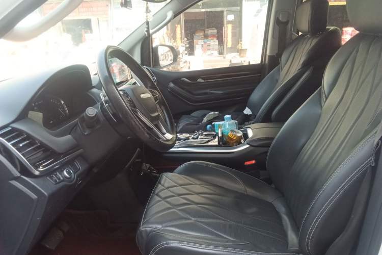 Used SAIC MAXUS G20 2023 Facelifted PLUS 2.0T Gasoline Automatic Luxury Edition