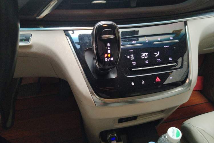 Used Buick GL8 2021 Land Cruiser Executive Class 652T Luxury Model Gear Lever