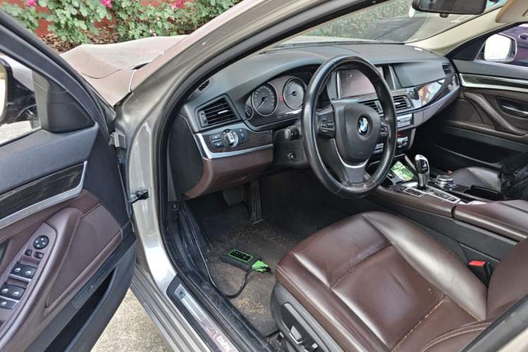 Used BMW 5 Series 2014 525Li Luxury Design Package