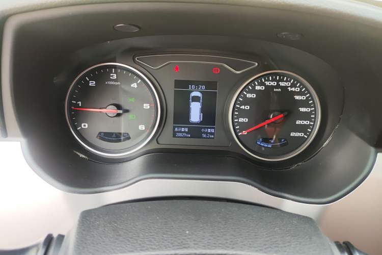 Used JAC Refine M4 2022 2.0 CTI Diesel Manual Jingrui Model