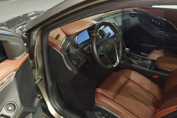 Used Buick LaCrosse 2013 2.4L SIDI Luxury Comfort Edition Driver Seat