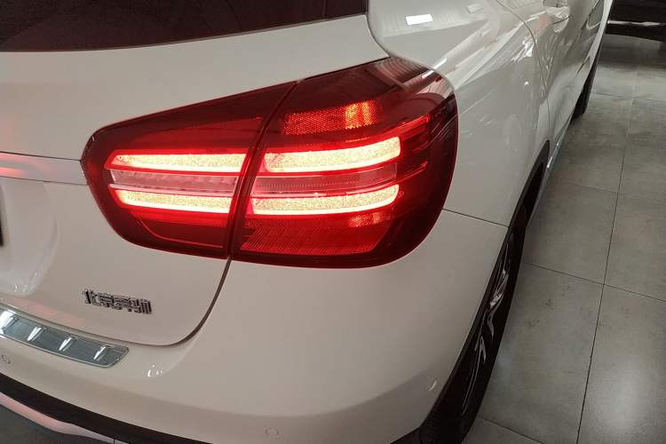 Used Mercedes-Benz GLA 2017 GLA 200 Fashion Model Right Rear Taillight