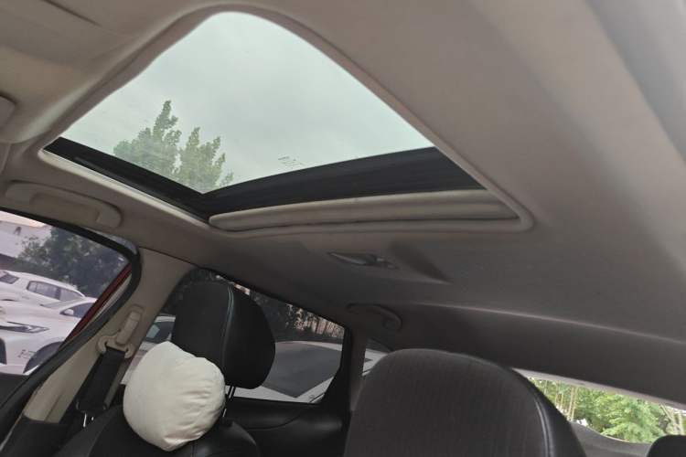 Used Nissan Tiida 2011 1.6L CVT Smart Version
