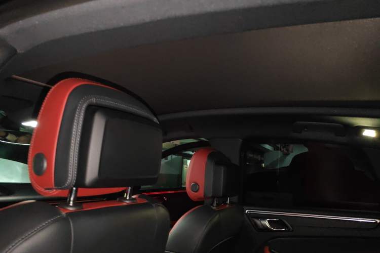 Used Porsche Macan 2023 Macan 2.0T Headliner