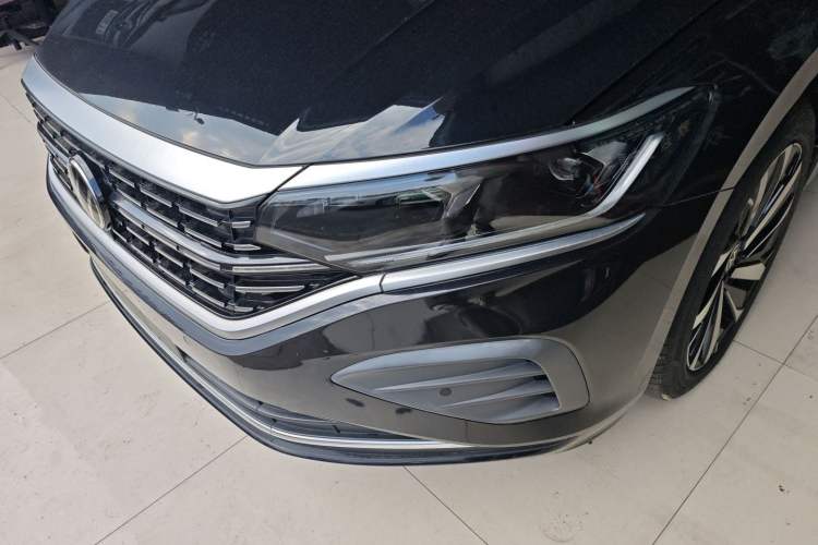 Used Volkswagen Passat 2024 380TSI Elite Edition Left Front Headlight